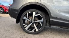 Nissan Qashqai 1.3 DiG-T 160 Tekna 5dr Petrol Hatchback